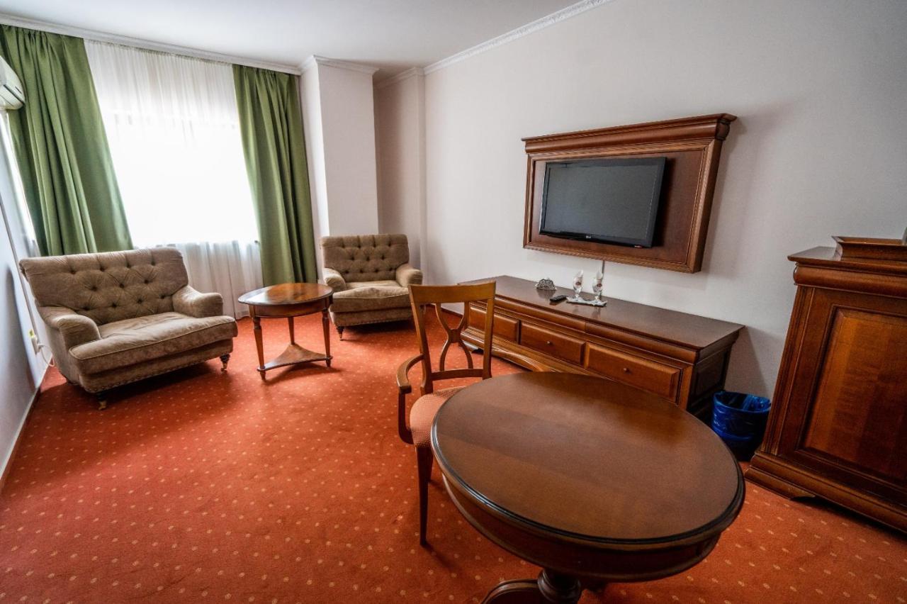 Hotel Tex Club Botoşani Exteriér fotografie