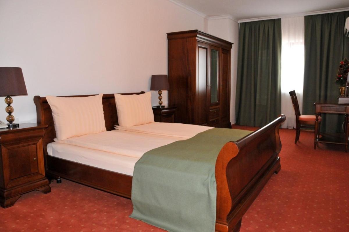 Hotel Tex Club Botoşani Exteriér fotografie
