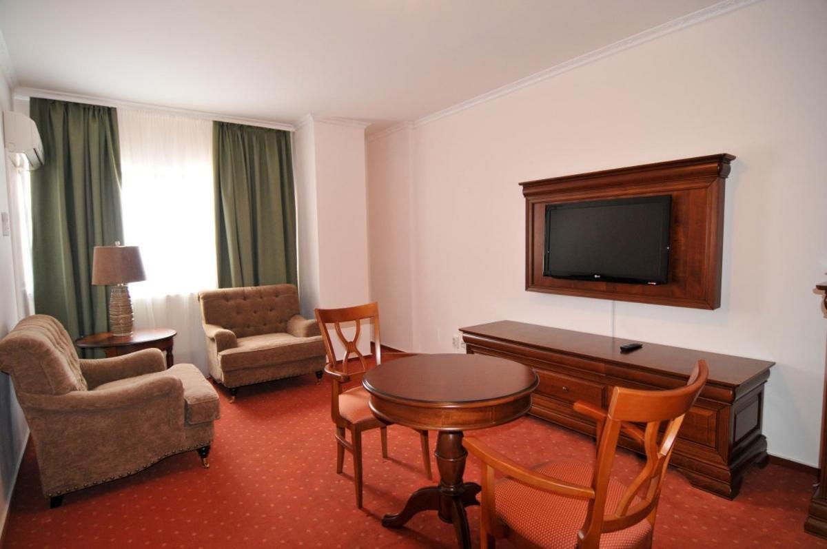Hotel Tex Club Botoşani Exteriér fotografie