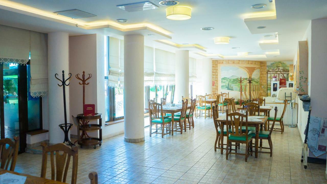 Hotel Tex Club Botoşani Exteriér fotografie