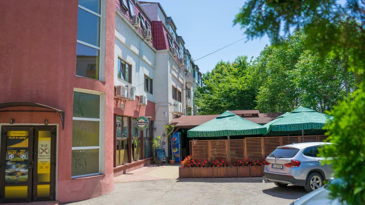 Hotel Tex Club Botoşani Exteriér fotografie