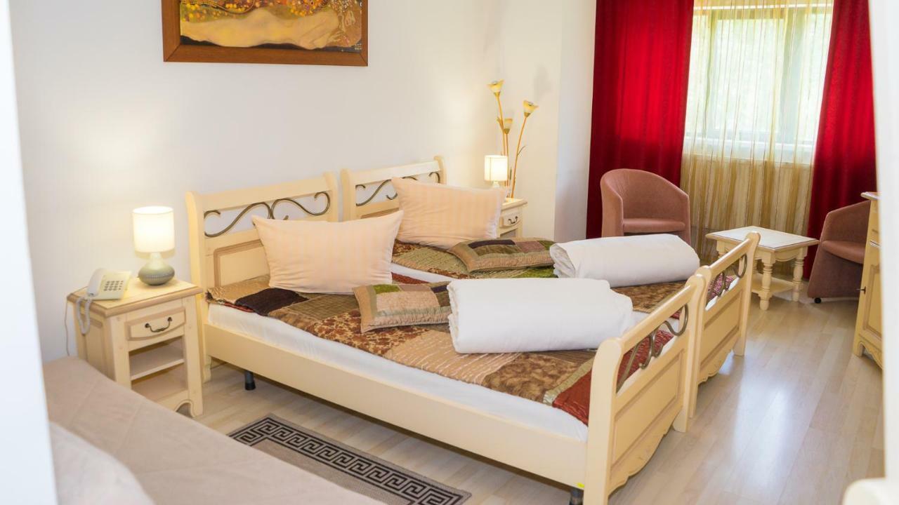 Hotel Tex Club Botoşani Exteriér fotografie