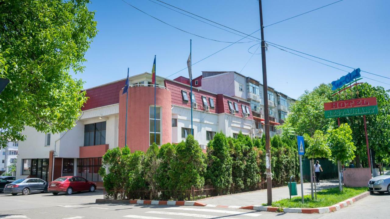 Hotel Tex Club Botoşani Exteriér fotografie